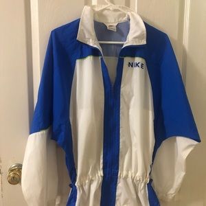 NWOT Nike windbreaker